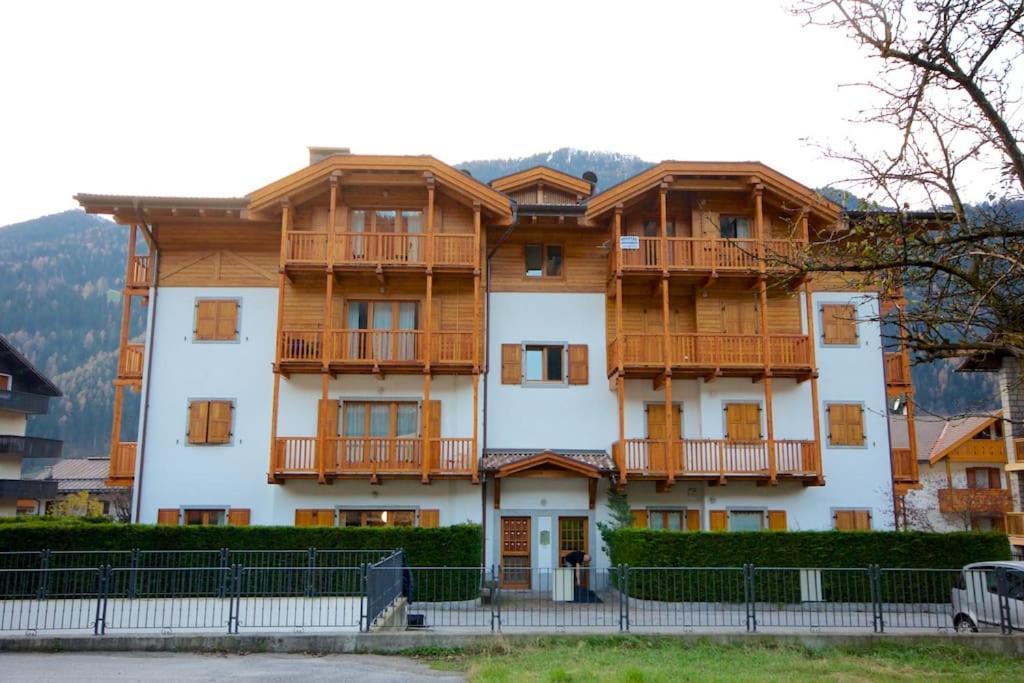 Lovely Apt In Pinzolo Val Rendena 7 Luaran gambar